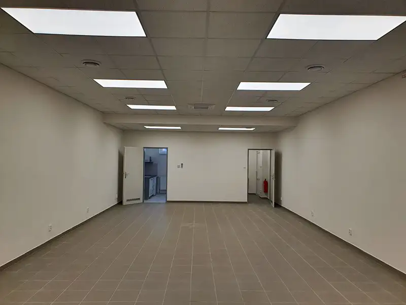 Pronájem obchodního prostoru 87 m², Broumov – náhled fotky 2