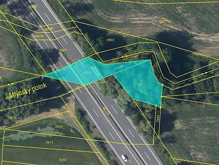 Prodej pozemku, 1 028 m² (2 z 3)