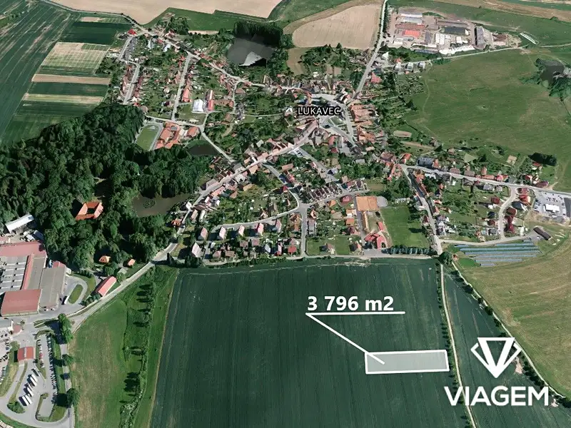 Prodej pole 3796 m², Lukavec – náhled fotky 1