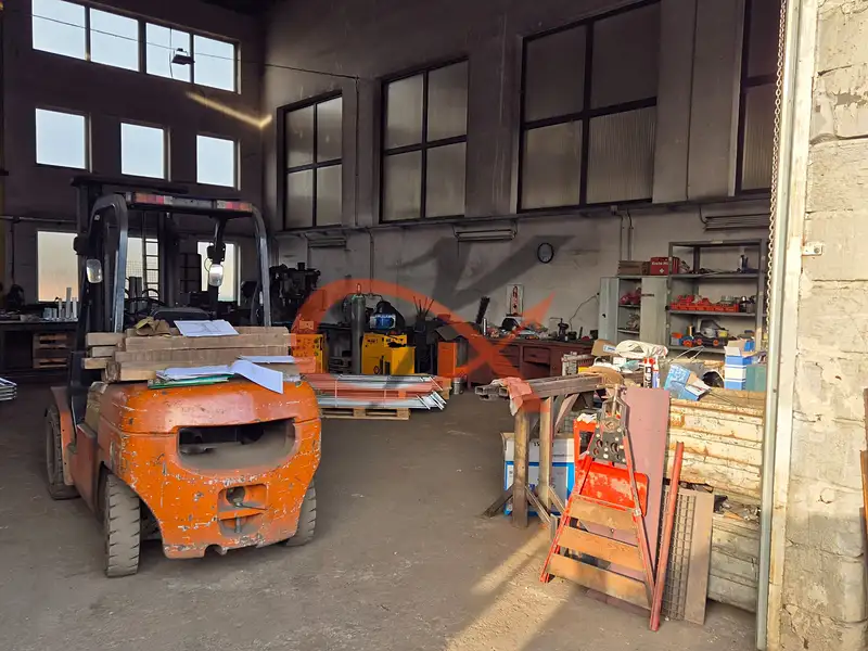 Pronájem výrobní haly, prostoru 400 m², Krhová – náhled fotky 2