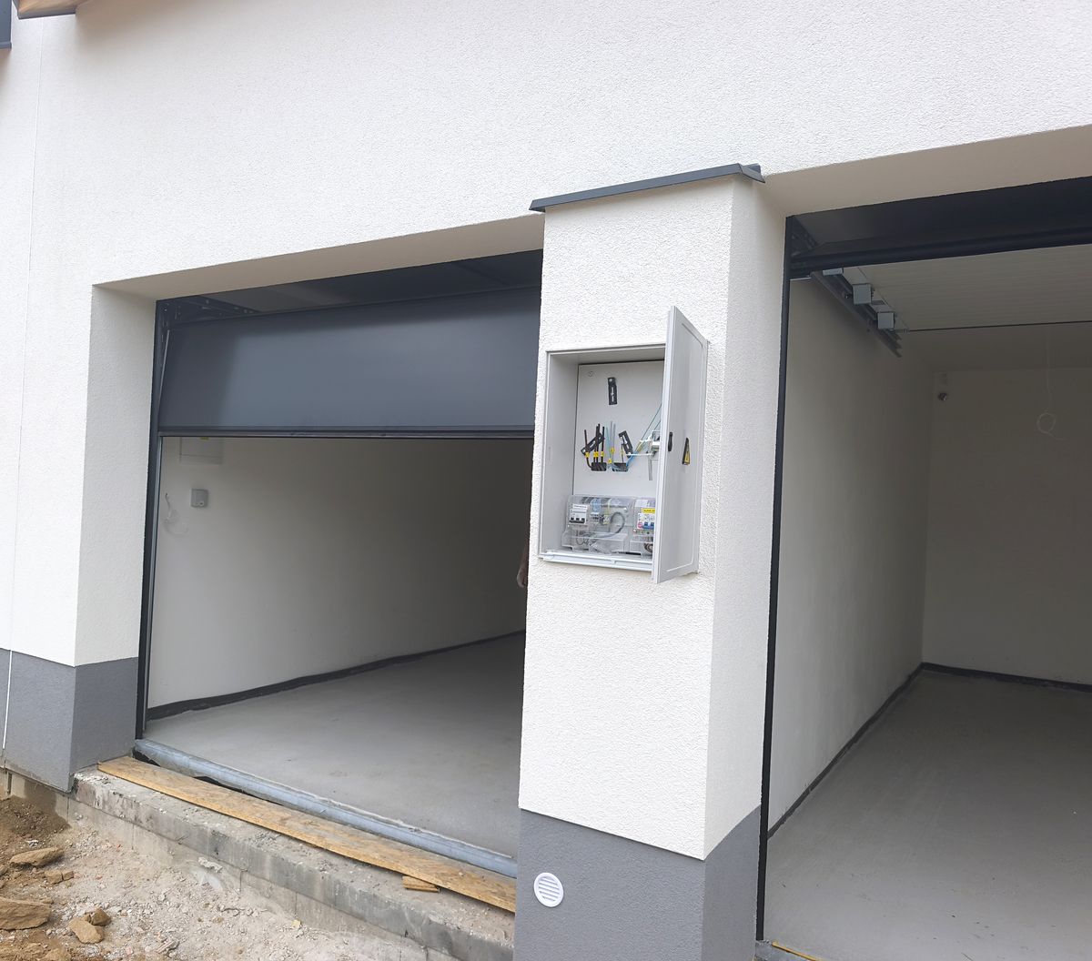 Prodej garáže 17 m² – fotografie 3