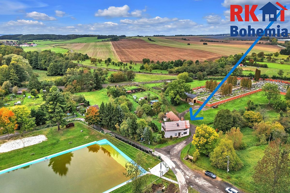 Prodej rodinného domu 220 m², pozemek 5365 m² – fotografie 3