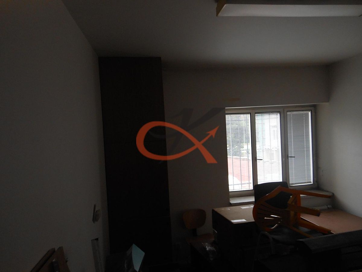 Pronájem kanceláře 60 m² – fotografie 3