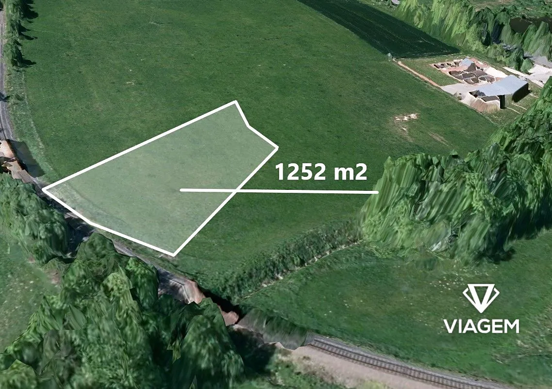Prodej pole 1252 m²