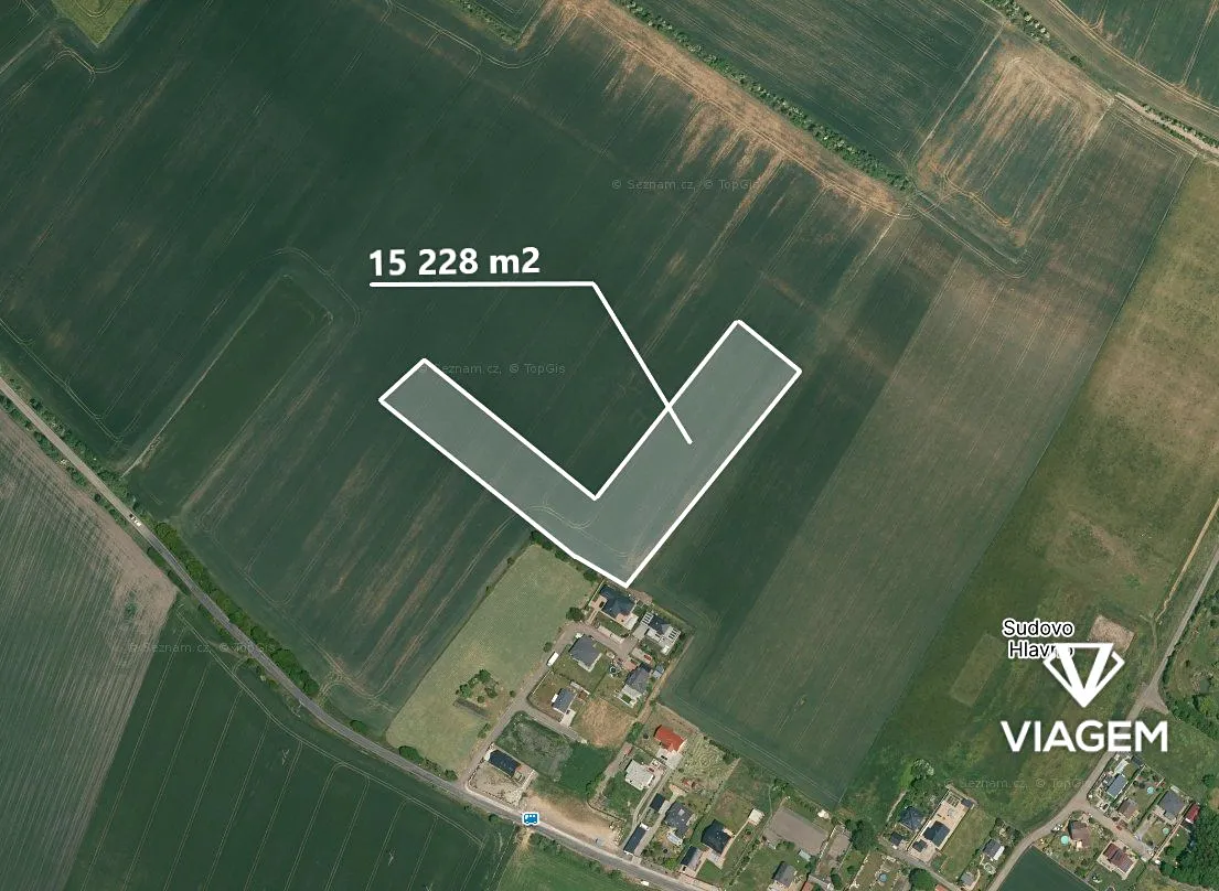 Prodej podílu 1/2 pole 7614 m²