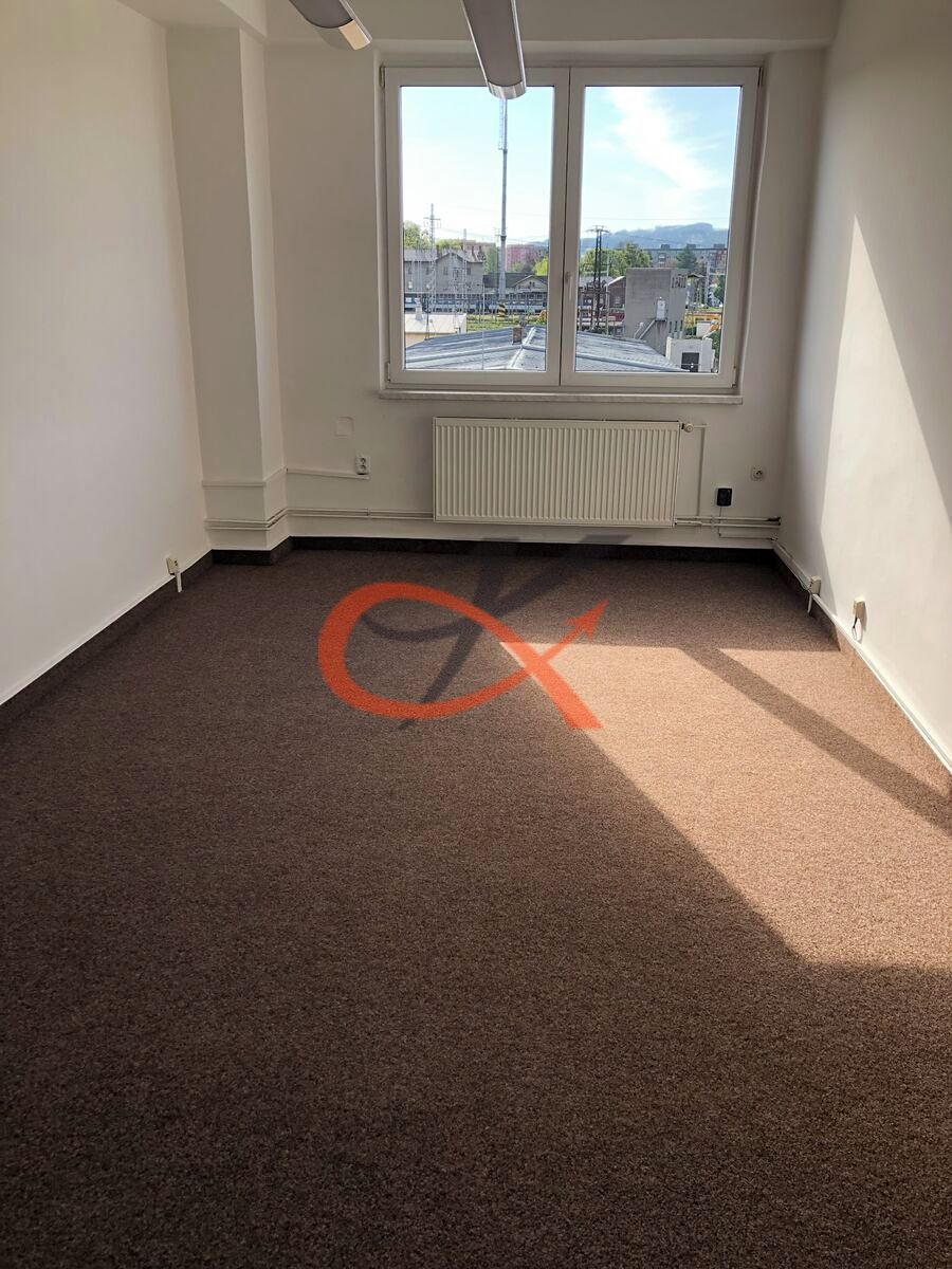 Pronájem kanceláře 18 m² – fotografie 2