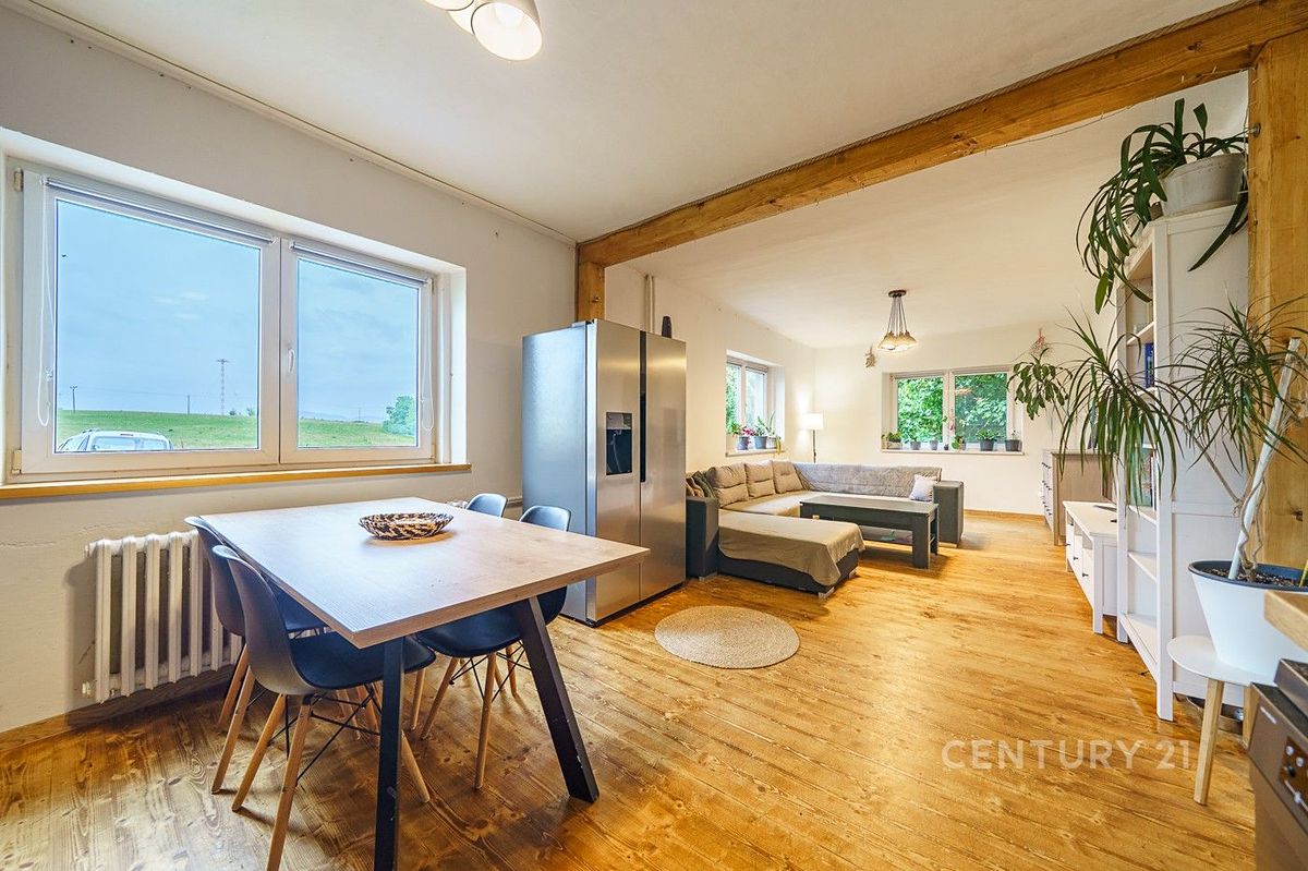 Prodej rodinného domu 122 m², pozemek 880 m² – fotografie 3