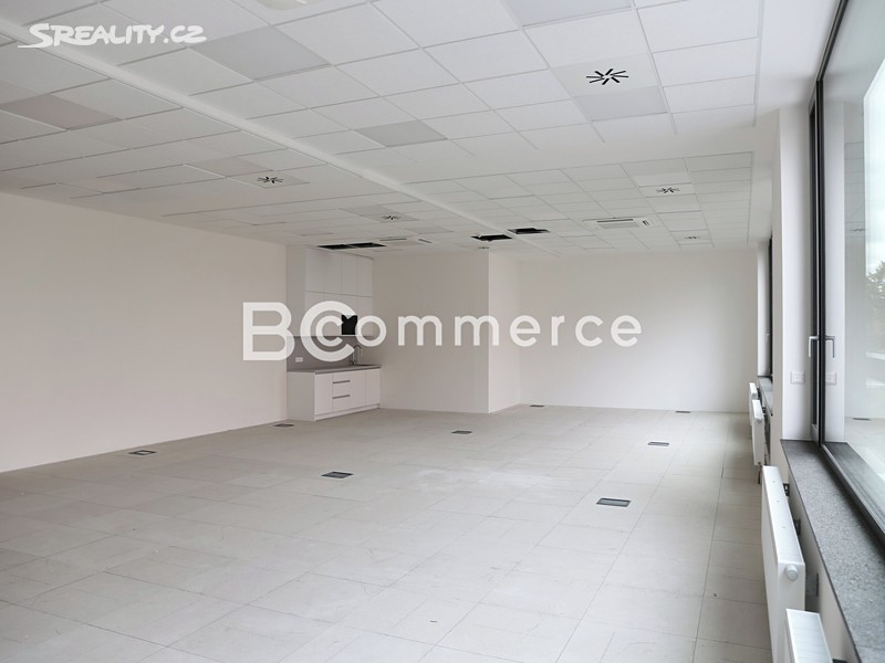 Pronájem kanceláře 500 m² – pohled 4