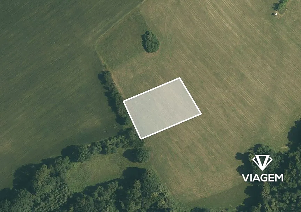 Prodej podílu 65/97 pole 2594 m²