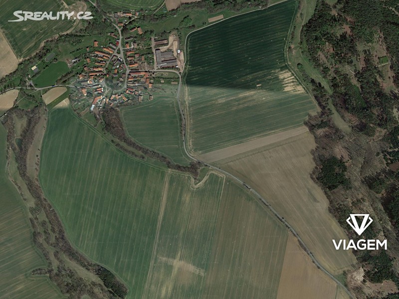 Prodej podílu 1/16  pole 259 m² – pohled 2