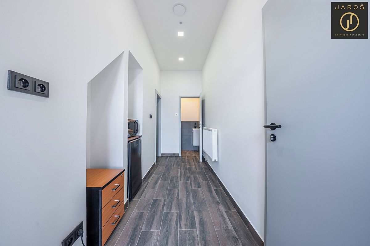Prodej obchodního prostoru 402 m² – fotografie 5