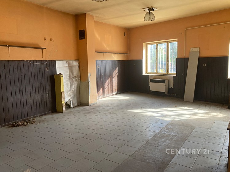 Комерційне приміщення на продаж, 200 м² (1 з 9)
