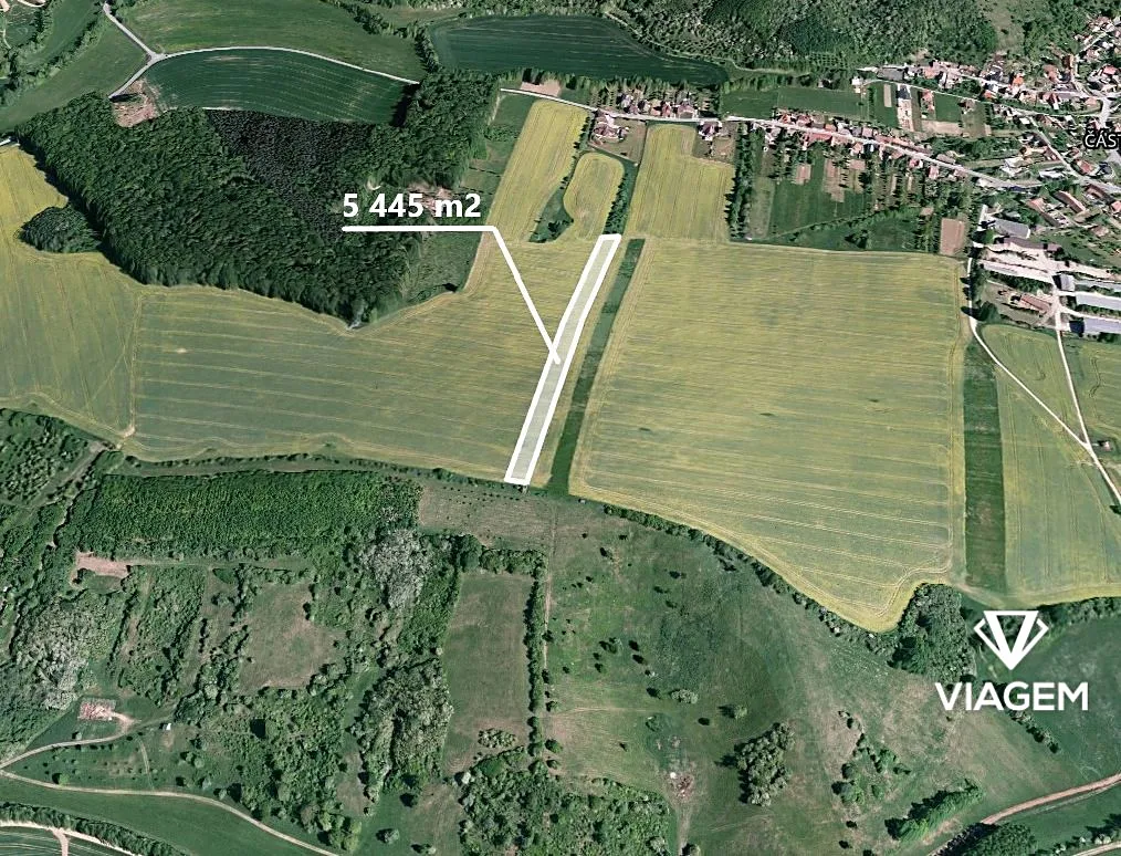 Prodej podílu 8/15 pole 2904 m²