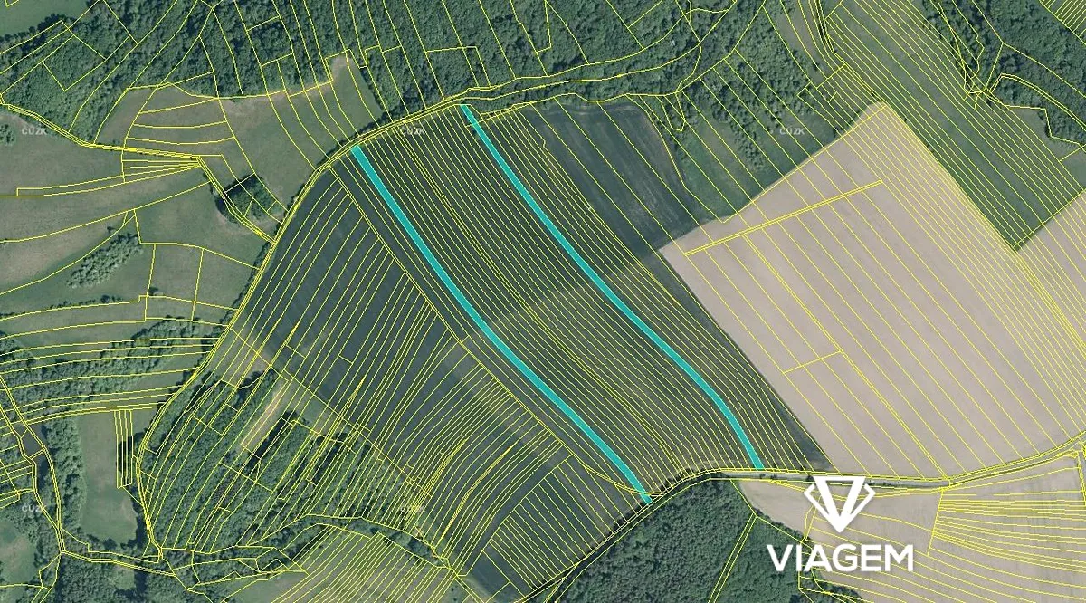 Prodej podílu 1/8 pole 1333 m²