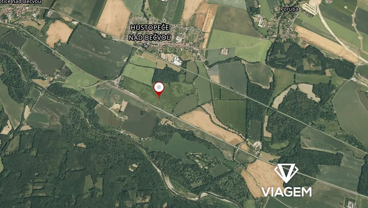 Prodej podílu 1/3 pole 3273 m²