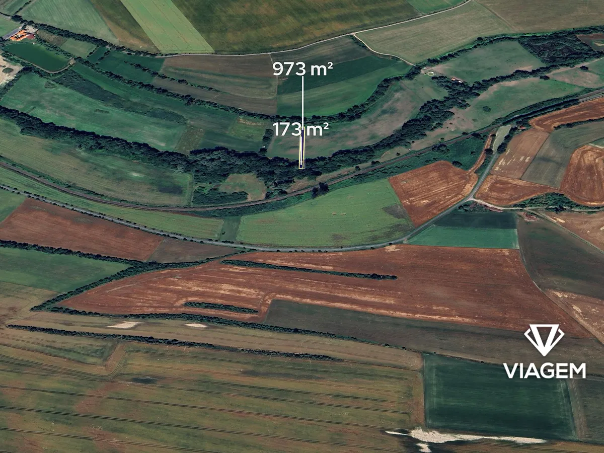 Prodej podílu 1/2 pole 573 m²