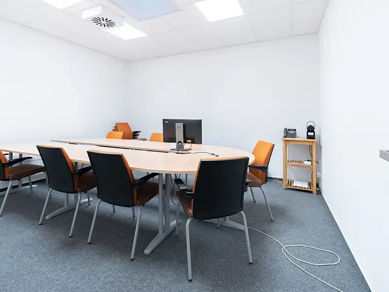 Pronájem kanceláře 158 m², Praha – náhled fotky 2