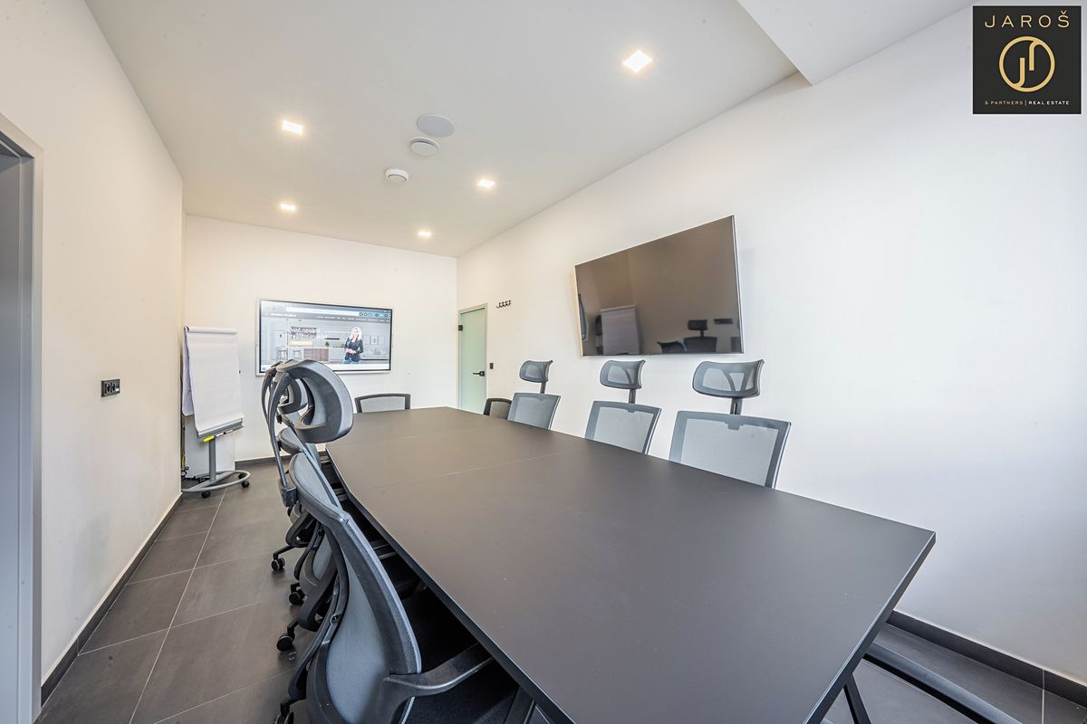 Prodej obchodního prostoru 402 m² – fotografie 2