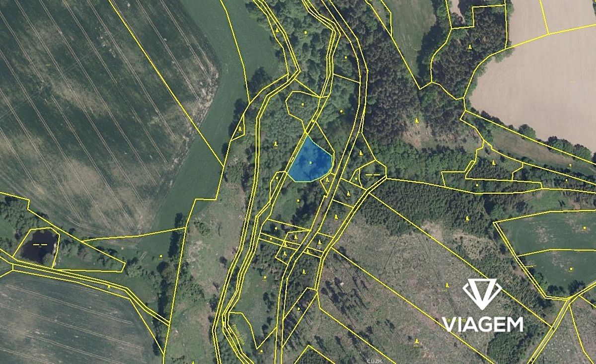 Prodej pole 1561 m²