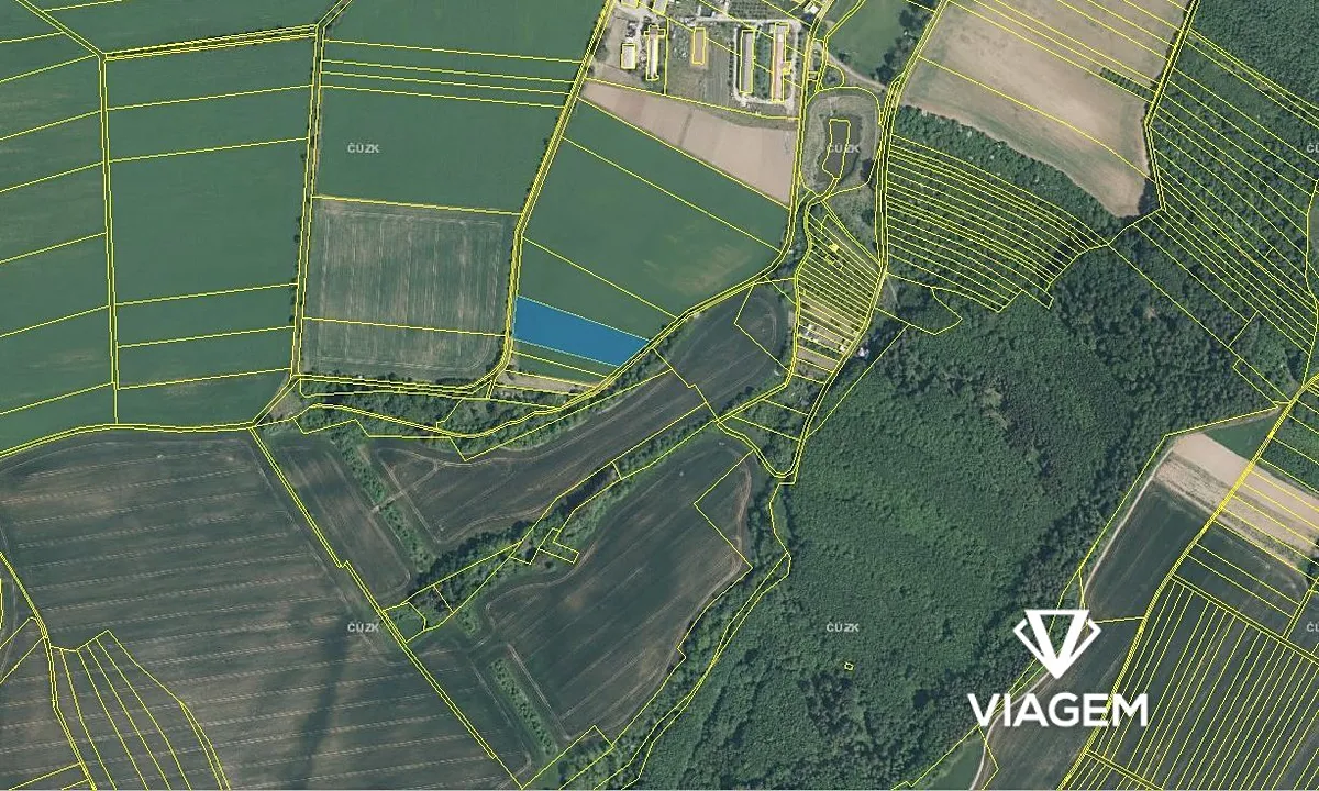 Prodej podílu 1/6 pole 878 m²