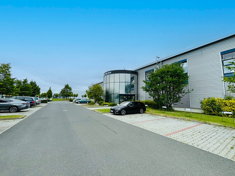 Prodej komerčního prostoru, 8 900 m² (2 z 8)