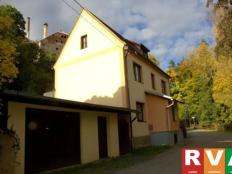 Prodej vícegeneračního domu 200 m², pozemek 1395 m², Stříbro – náhled fotky 3