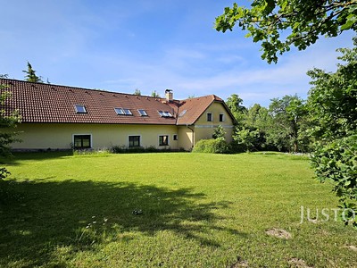 Prodej  rodinného domu 598 m², pozemek 6 871 m²