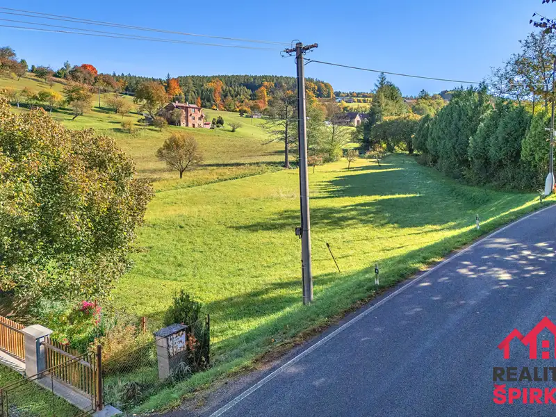 Prodej stavebního pozemku 1857 m², Horní Čermná – náhled fotky 1