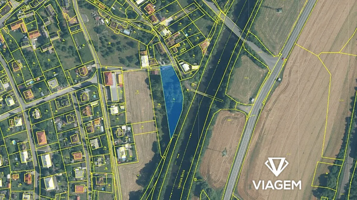 Prodej podílu 17/71 pole 479 m²