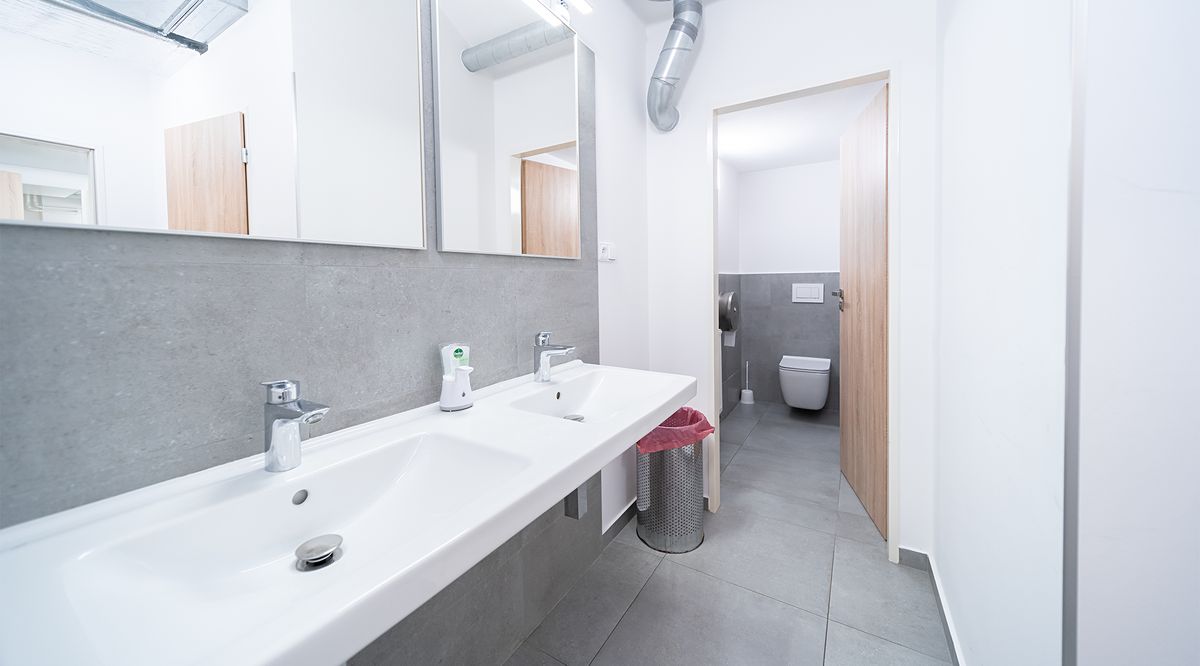 Pronájem kanceláře 158 m² – fotografie 4