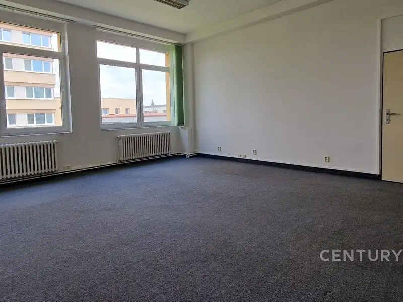 Pronájem kanceláře 36 m², Praha – náhled fotky 1