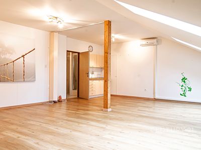 Pronájem obchodního prostoru 82 m²