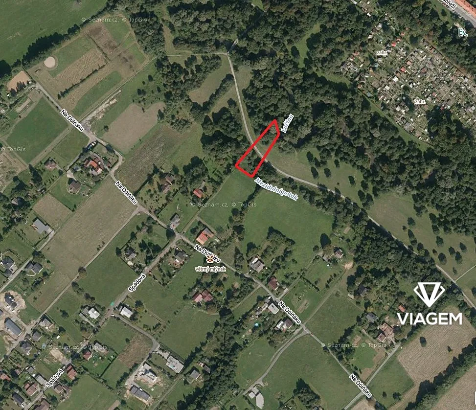 Prodej pole 1798 m²