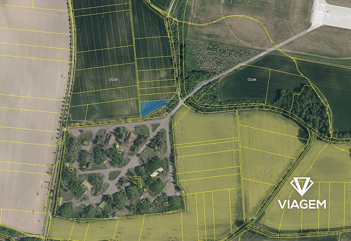 Prodej pole 3520 m²
