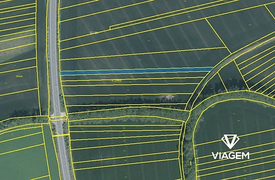 Prodej podílu 1/3 pole 647 m²