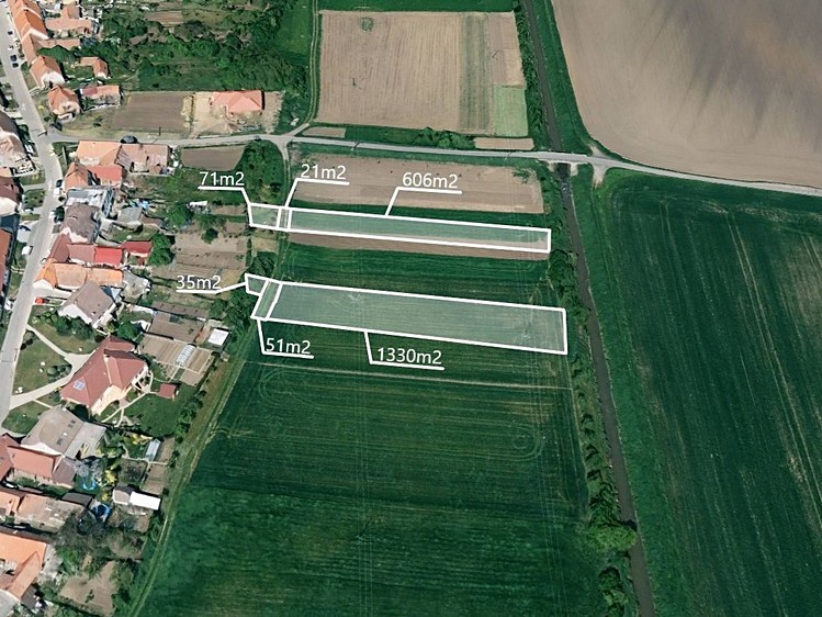 Prodej pozemku, 1 057 m² (2 z 3)