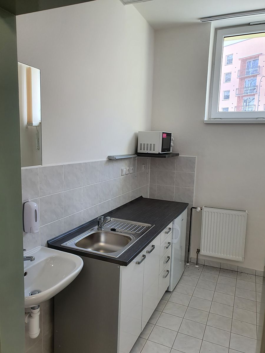 Pronájem obchodního prostoru 87 m² – fotografie 3