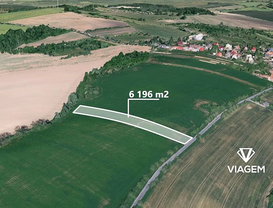 Prodej podílu 3/8 pole 2323 m²