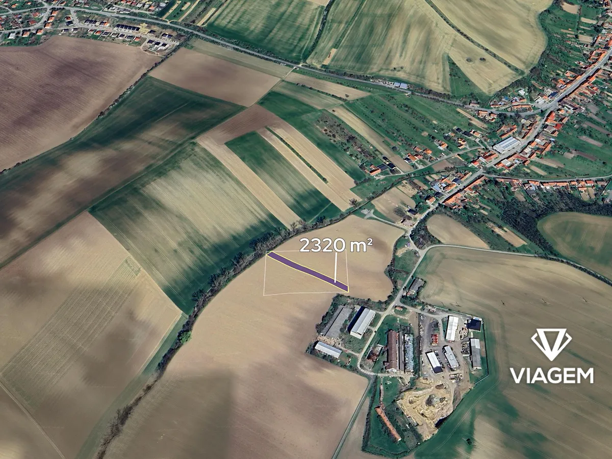 Prodej podílu 1/8 pole 290 m²