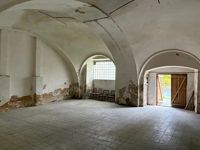 Pronájem skladového prostoru 70 m², Planá – náhled fotky 2