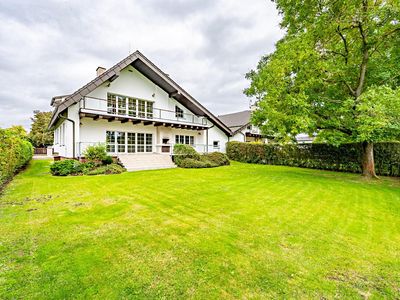 Pronájem kanceláře 350 m²