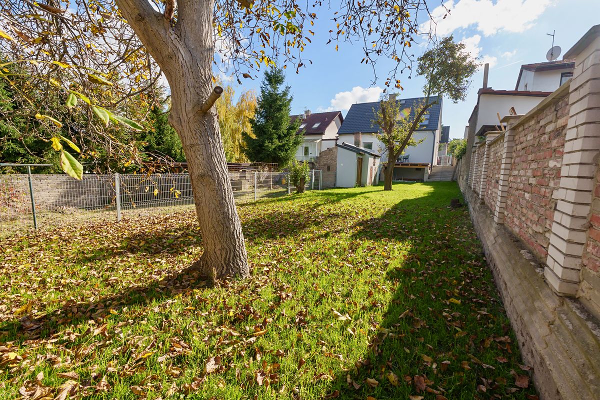 Pronájem rodinného domu 96 m², pozemek 328 m² – fotografie 2
