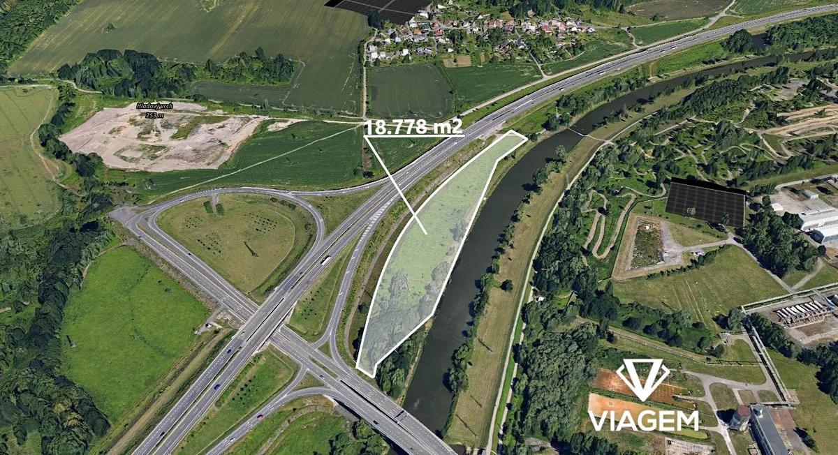 Prodej pole 18778 m²