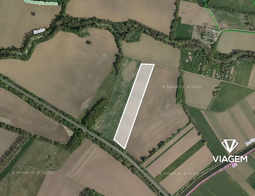Prodej podílu 2/3 pole 3972 m²