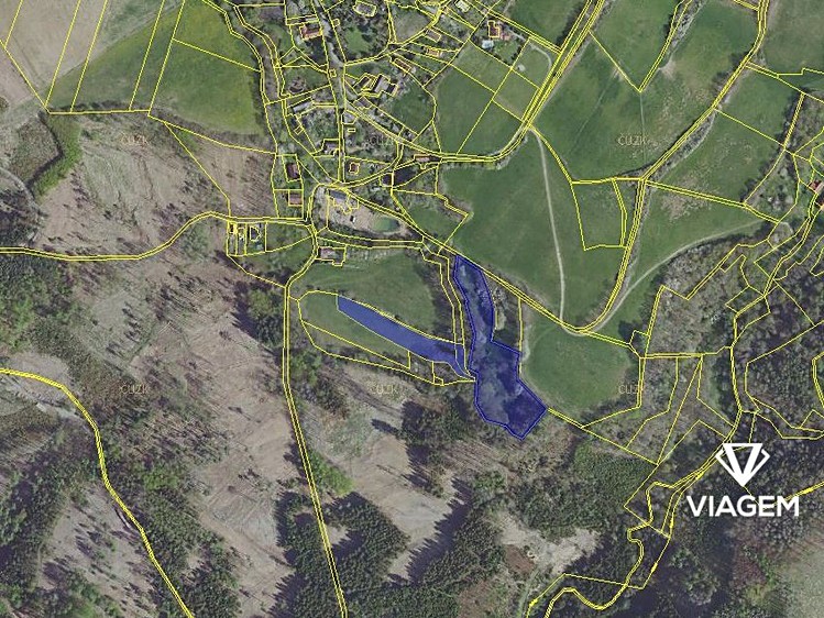 Prodej pozemku, 2 042 m² (2 z 3)
