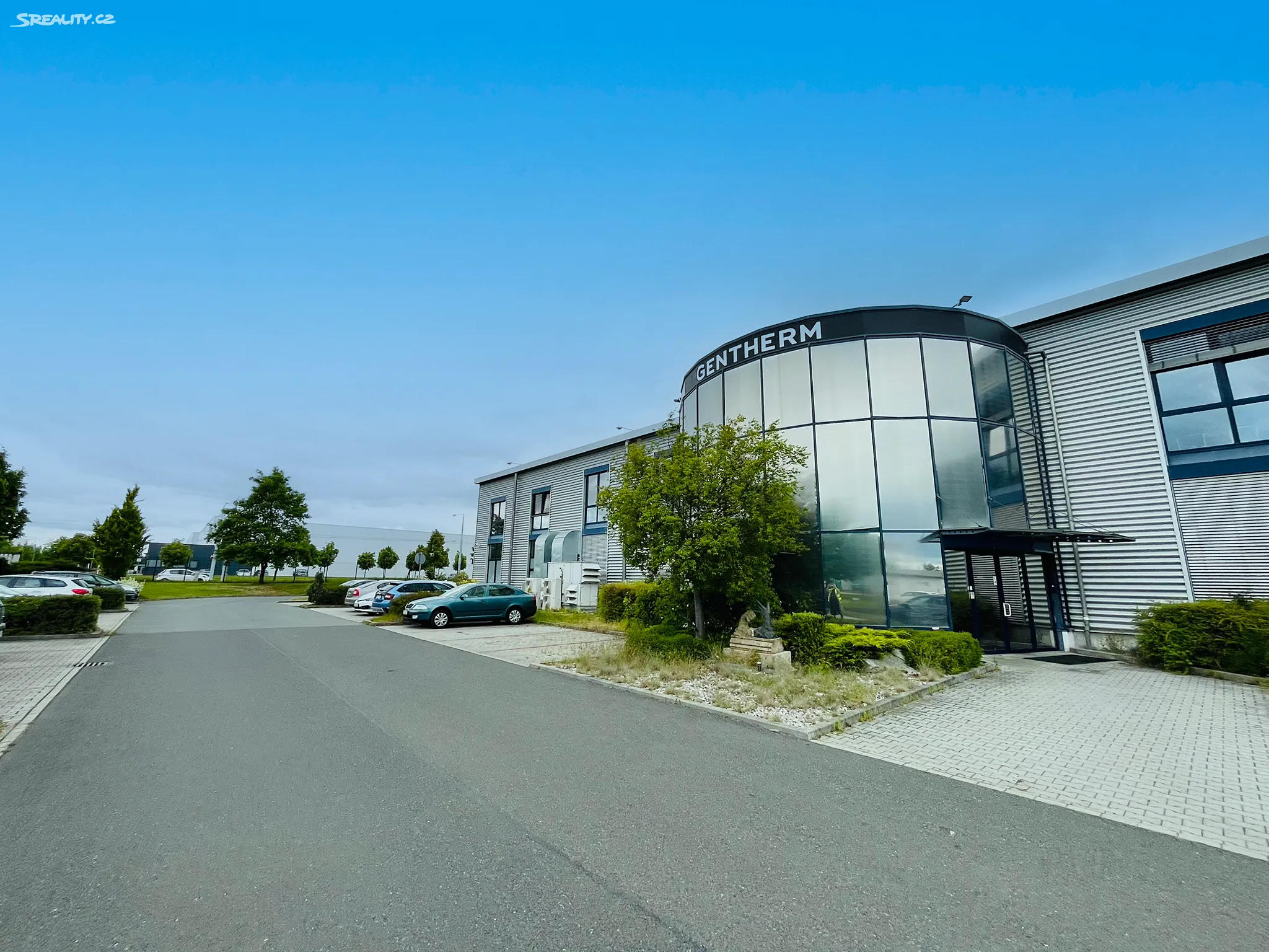 Prodej výrobní haly, prostoru 8900 m²