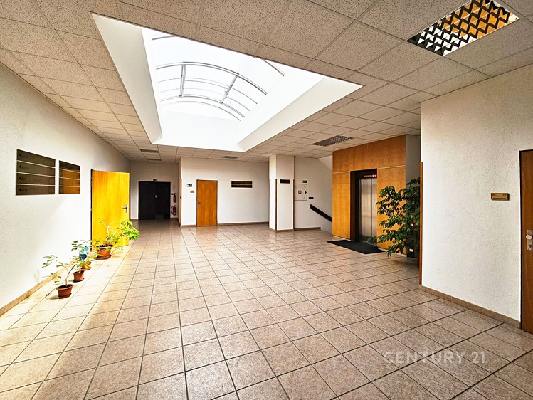Gewerbefläche zur Miete, 59 m² (1 von 11)