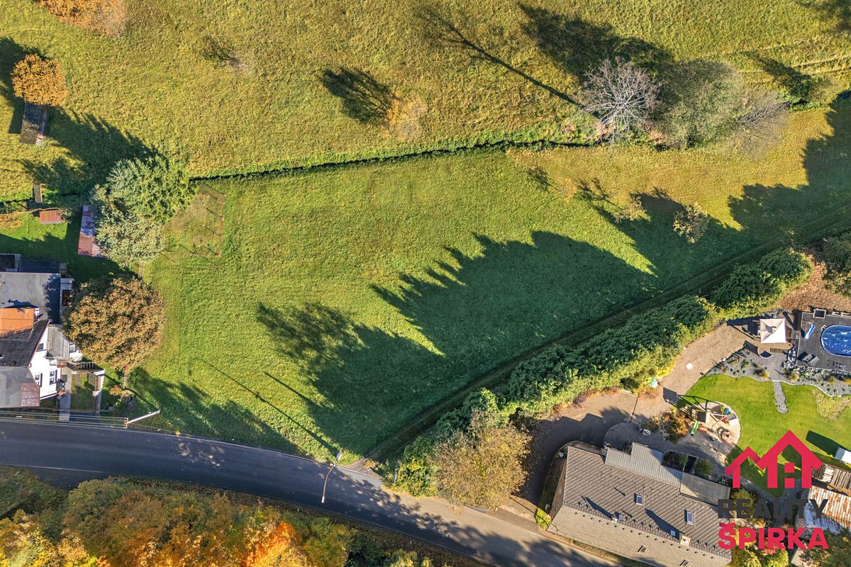 Prodej stavebního pozemku 1857 m² – fotografie 2