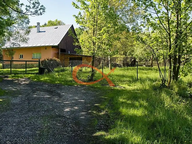 Prodej rodinného domu 200 m², pozemek 1550 m², Trojanovice – náhled fotky 1