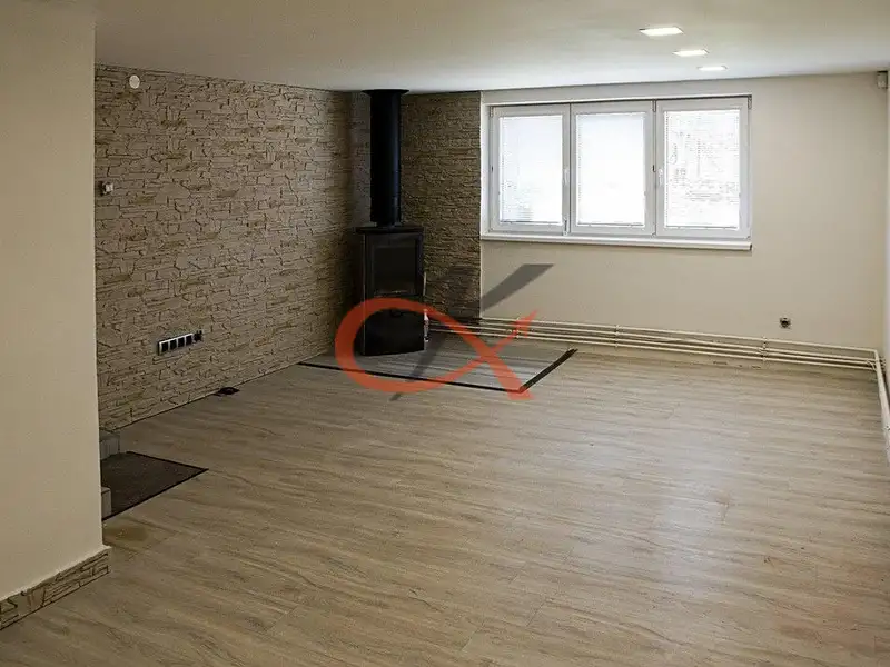 Prodej rodinného domu 200 m², pozemek 1550 m², Trojanovice – náhled fotky 2